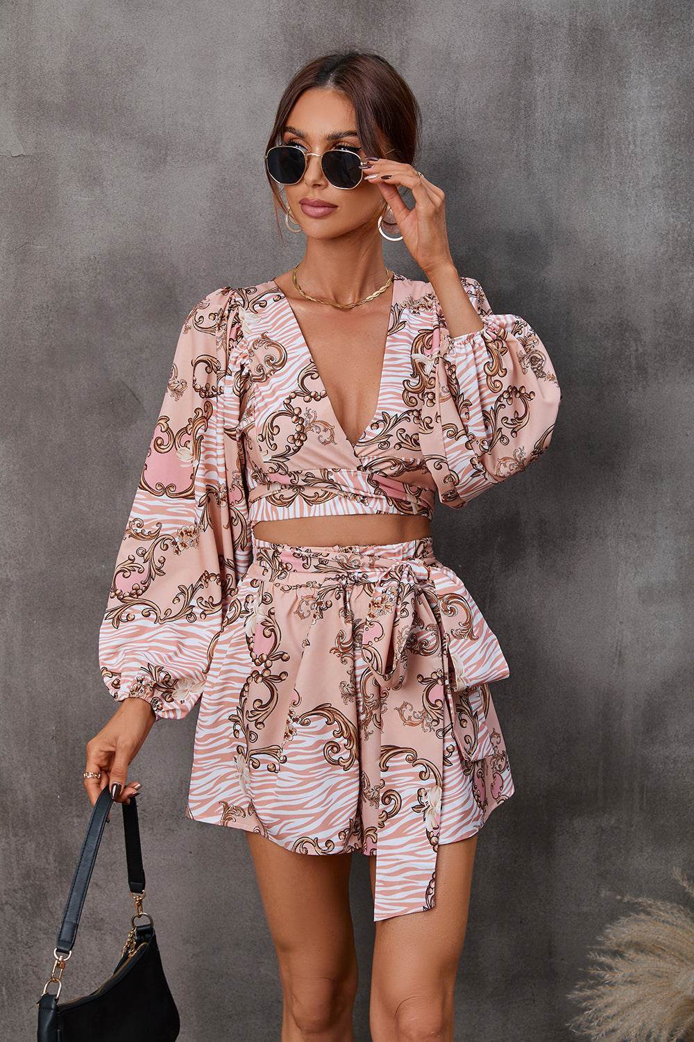 Autumn Flowers Long Sleeve Shorts V-neck Jumpsuit - Odeita