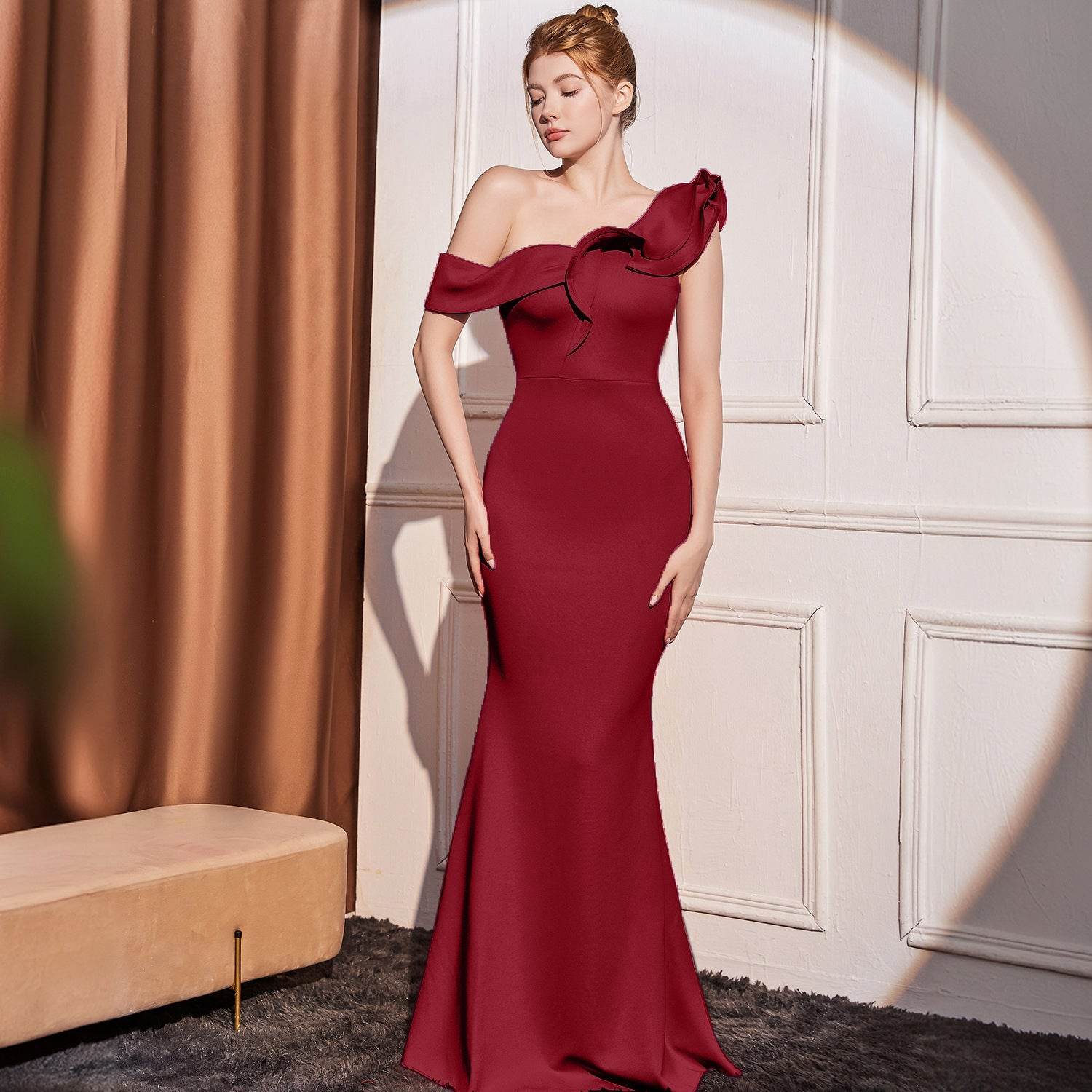 High-end Slant Shoulder Slimming Long Dress - Odeita