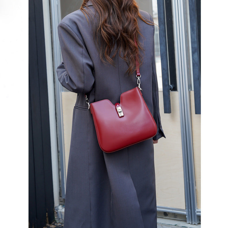 Fashionable All-match Portable Commuter Shoulder Messenger Bag