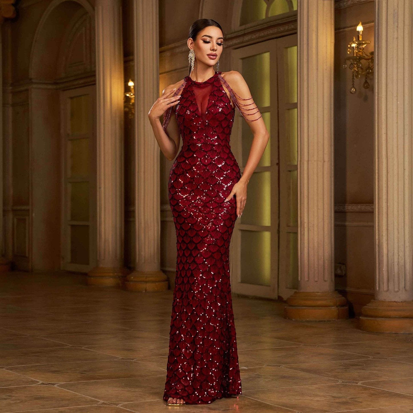 Elegant Sleeveless Round Neck Sequins Slim Sheath Banquet Fishtail Dress - Odeita