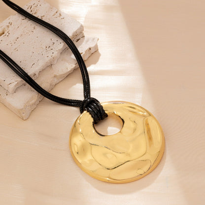 Women's Simple Fashion Oval Pendant Braided Rope Necklace